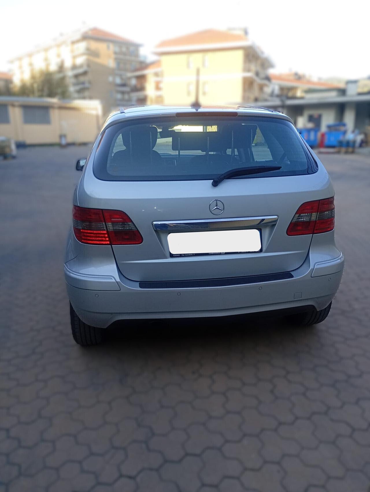 Mercedes-benz B 180