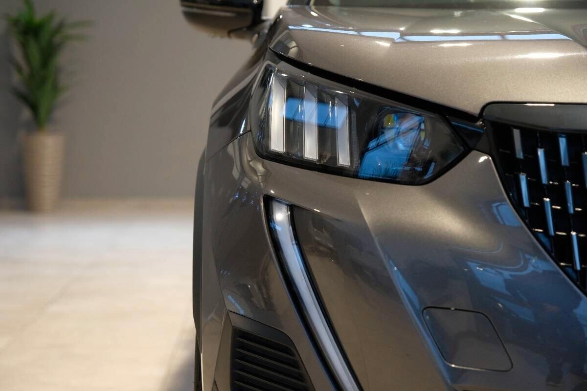 Peugeot 2008 BlueHDi 130 S&S EAT8 GT