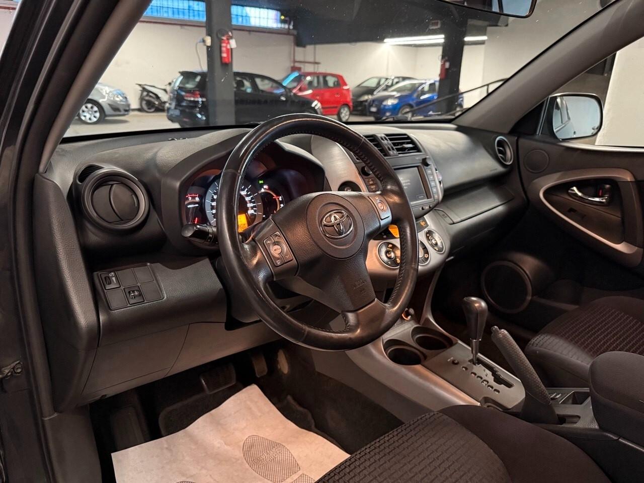 Toyota RAV 4 Crossover 2.0 Sol 4x4