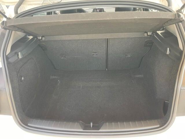 BMW 116i 5p. SPORT SOLO 95000 KM