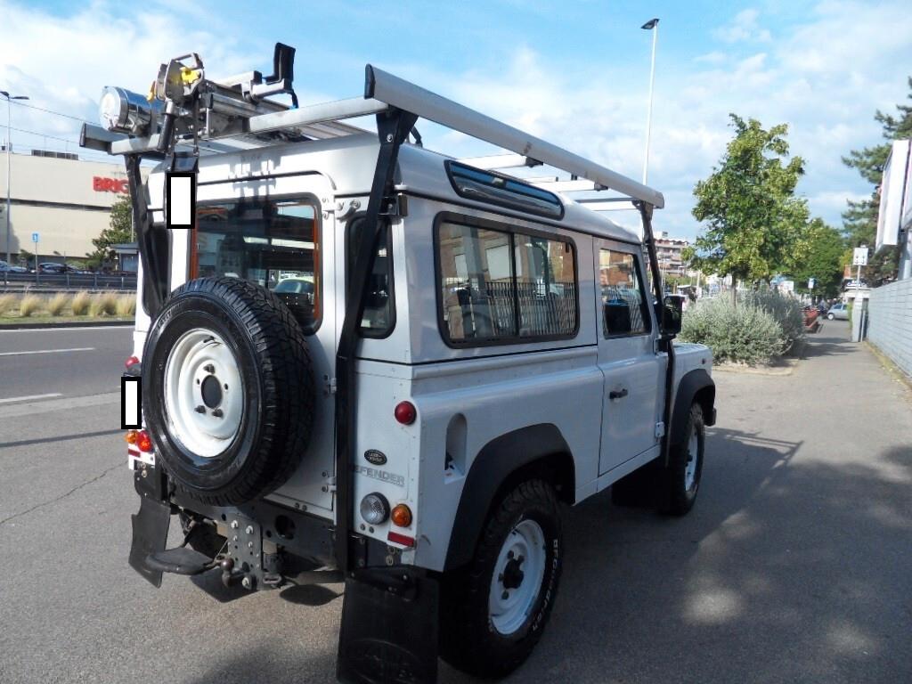 Land Rover Defender 90 2.2 TD4 Station Wagon N1