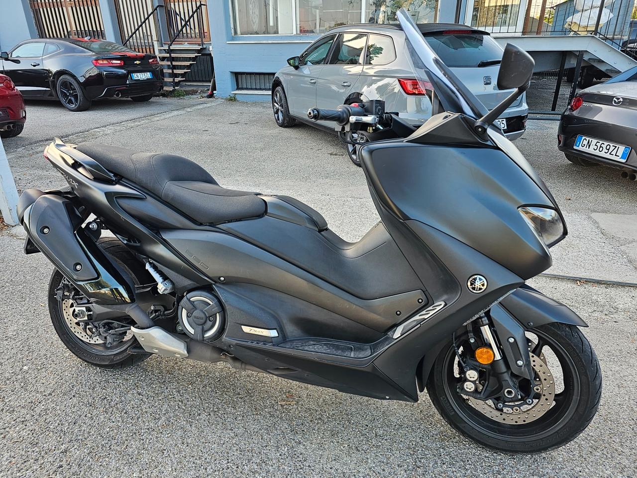 Yamaha TMAX 560 T MAX 560 VALUTO PERMUTA CON AUTO