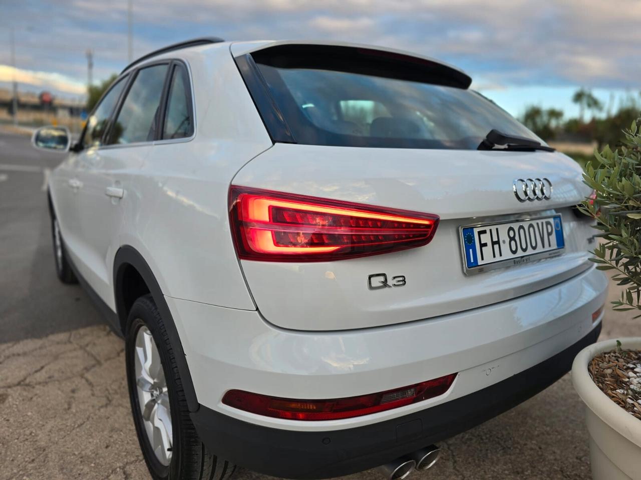 Audi Q3 2.0 TDI 120 CV S tronic