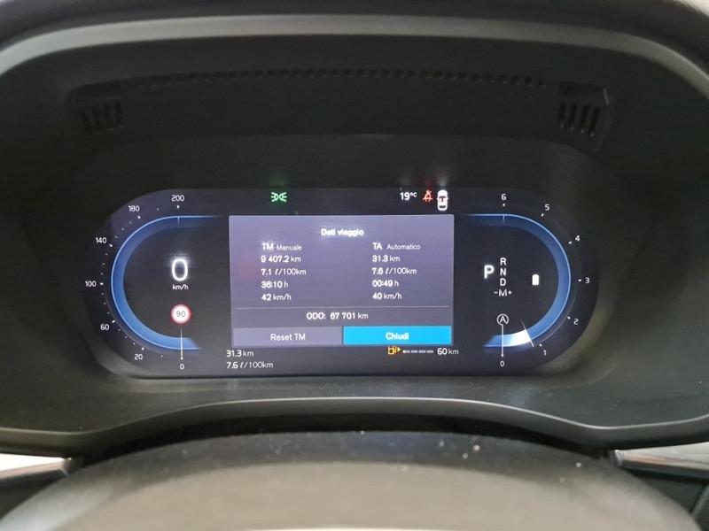 VOLVO XC60 B4 D AWD automatico Momentum