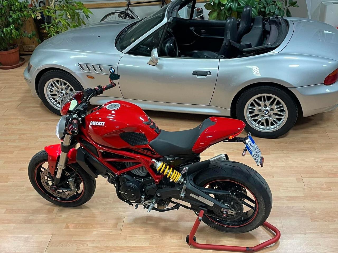 Ducati Monster 797