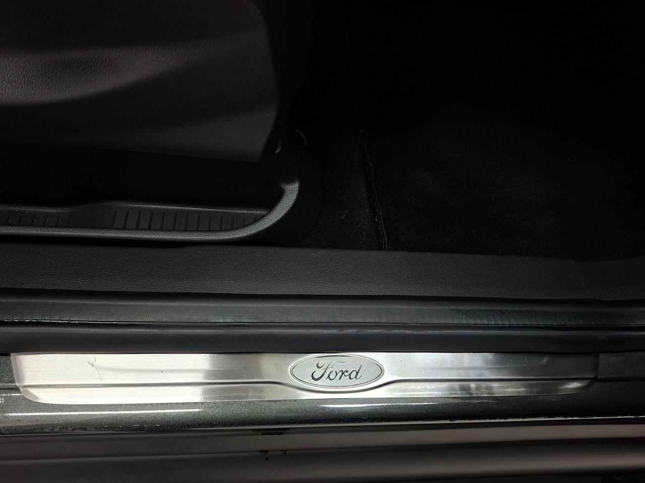 Ford C-Max 1.5 TDCi 120cv Powershift Titanium