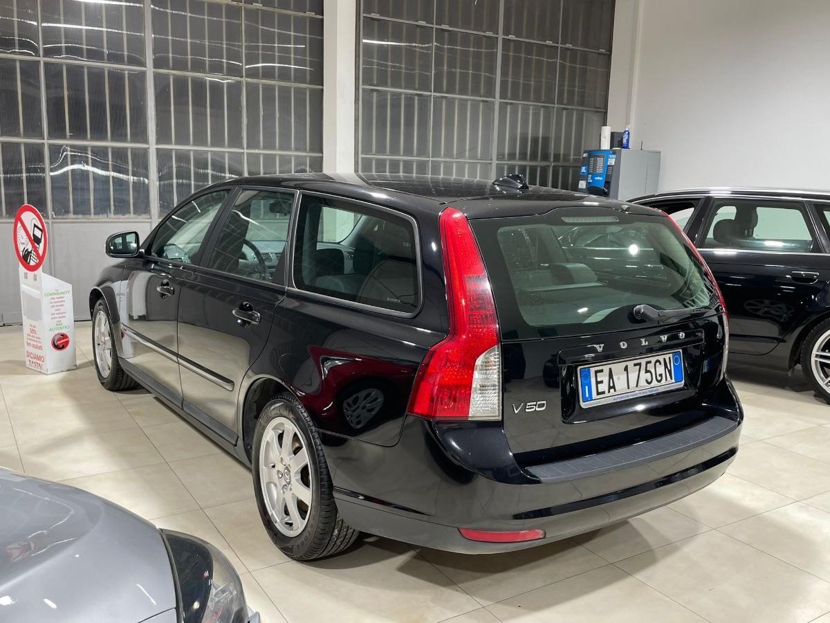 VOLVO - V50 - D4 Summum 2.0 GPL