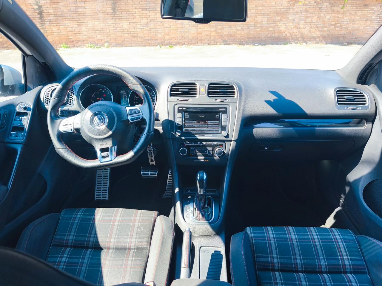 Volkswagen Golf GTI 2.0 TSI DSG 5p.