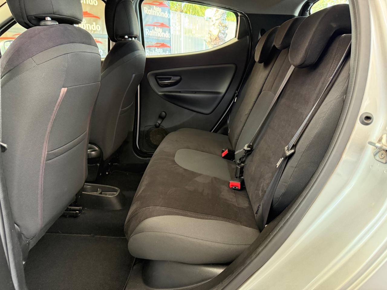 Lancia Ypsilon 1.2 GPL Platinum