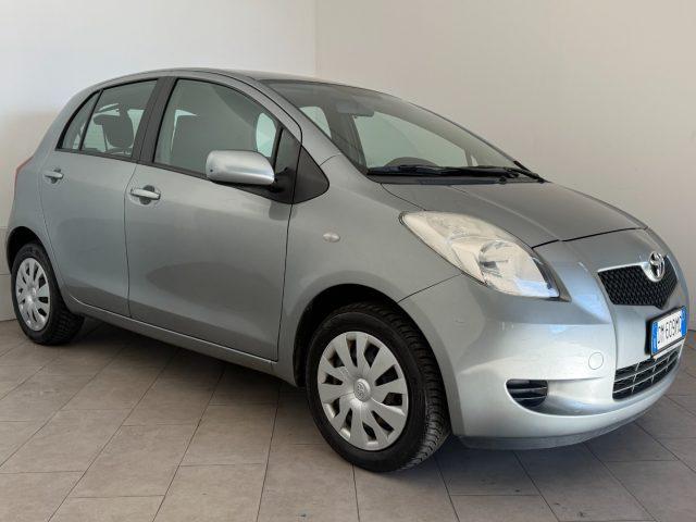 TOYOTA Yaris 1.0 5 porte Sol