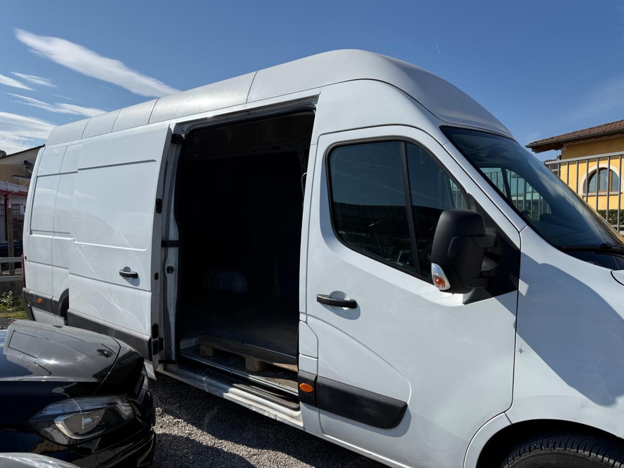 Renault Master T35 2.3 dCi 165- Rwd. L4 . H3 Furgone