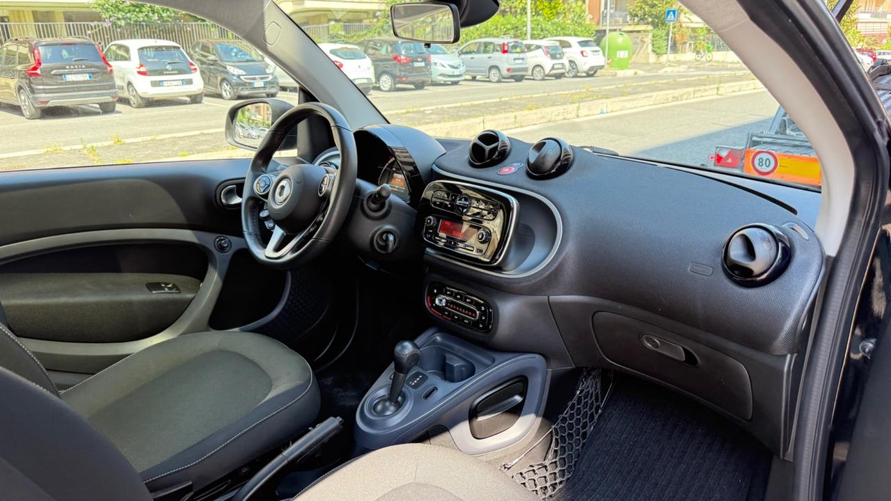 Smart ForTwo 70 1.0 twinamic Passion LED PANORAMA CERCHI 15 PDC