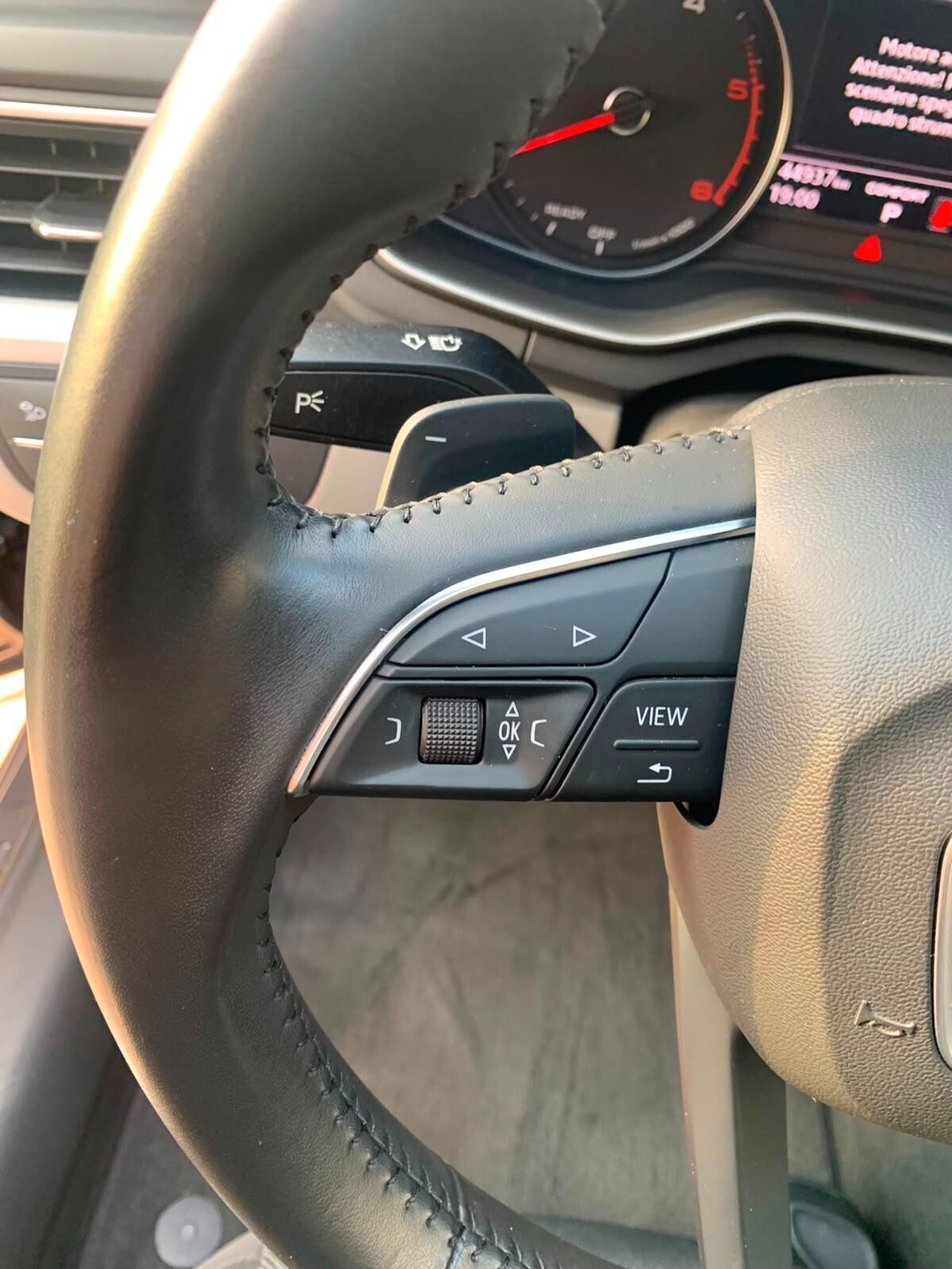 Audi A4 Avant 30 TDI S tronic Business