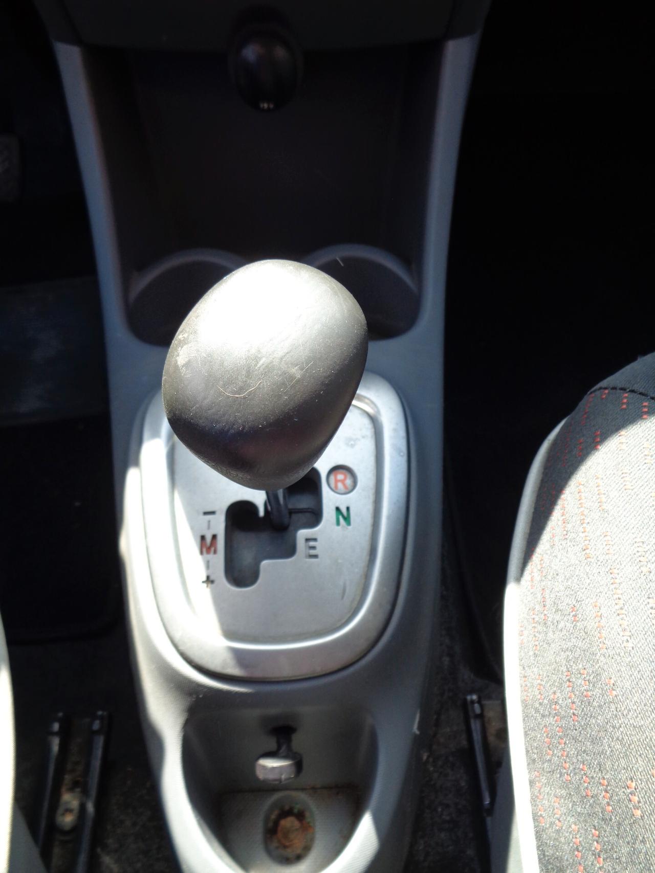 Toyota Aygo 1.0 12V VVT-i 5 porte Sol