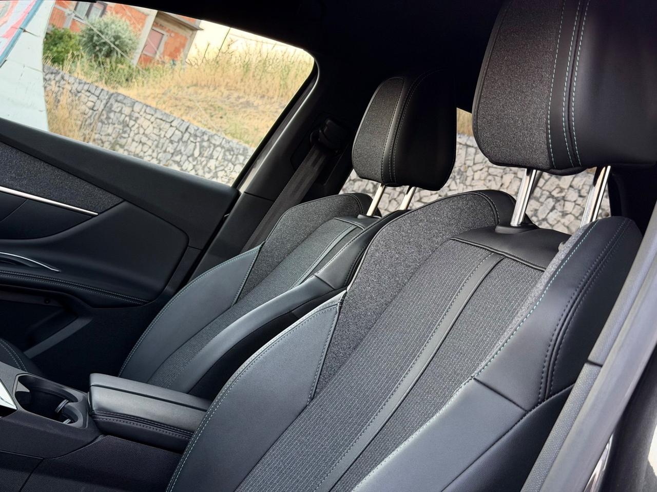 Peugeot 3008 1.5 BlueHDi 130cv 2023 - 81.000km