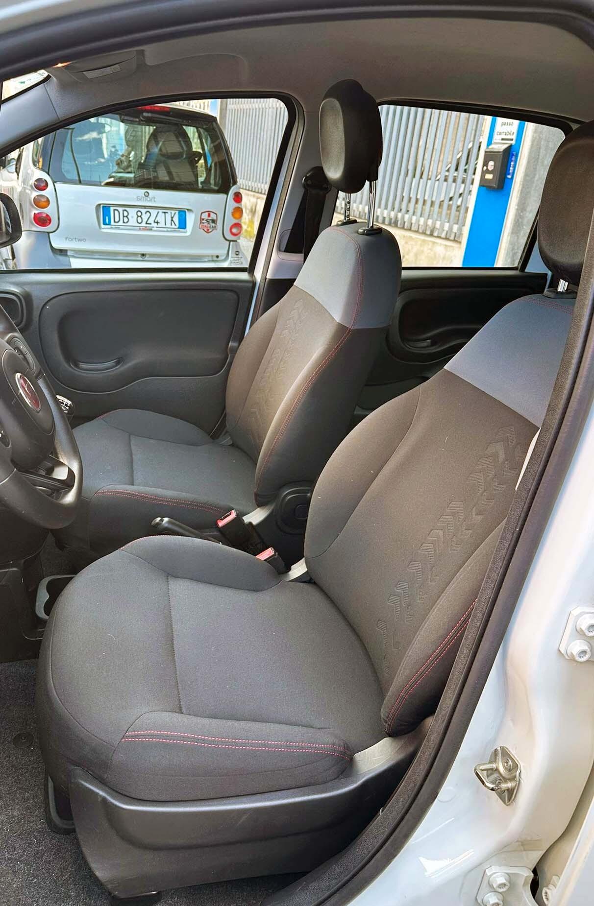 Fiat Panda 1.0 FireFly S&S Hybrid Unico Proprietario Fatturabile Sensori di Parcheggio Radio Dab