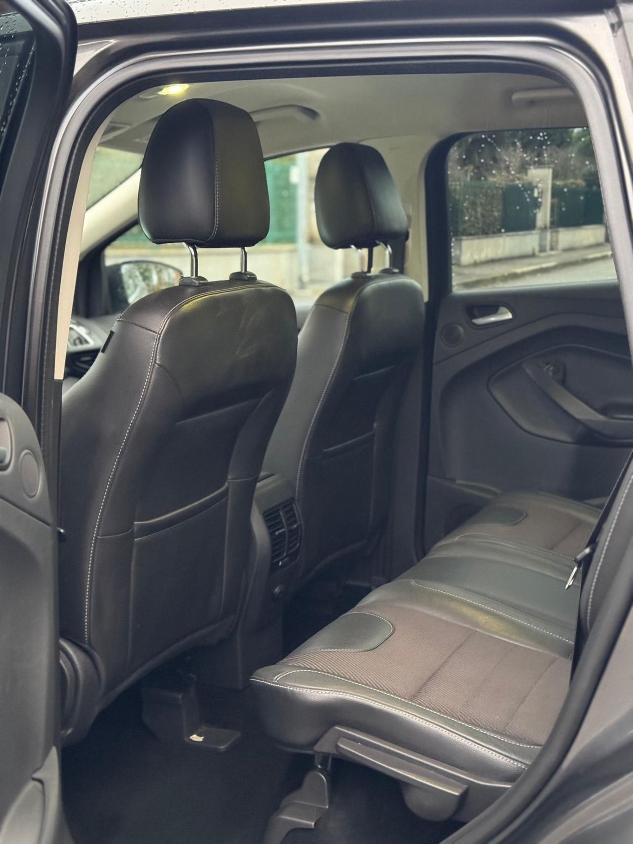 Ford Kuga 2.0 TDCI 150 CV S&S 4WD Powershift Titanium X