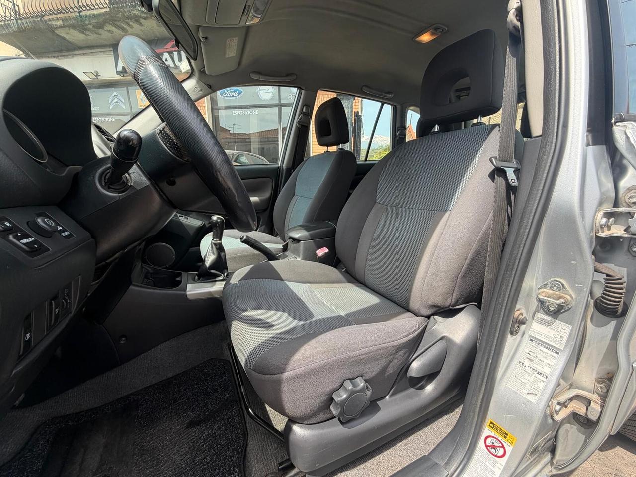 Toyota RAV 4 RAV4 2.0 Tdi D-4D cat 5 porte Sol
