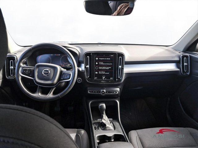 VOLVO XC40 T2 Momentum