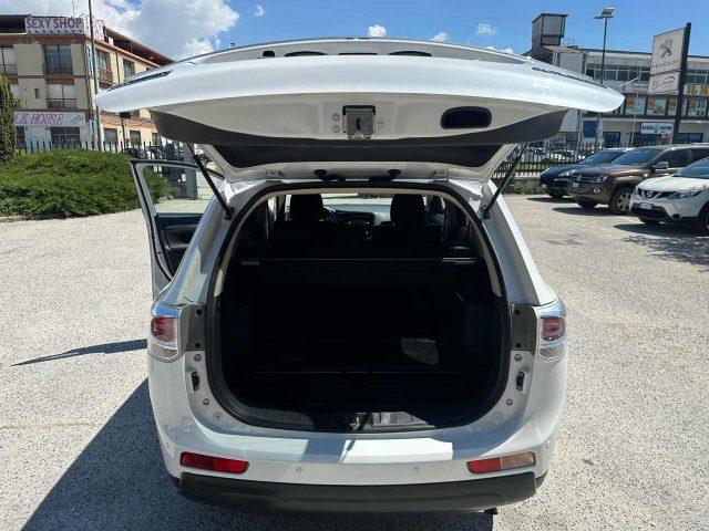 MITSUBISHI Outlander 2.2 DI-D 2WD Intense sconto rottamazzione