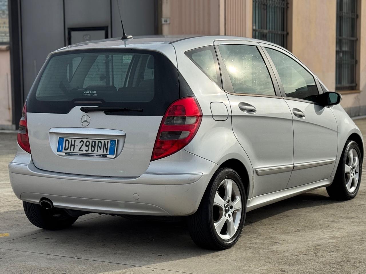 MERCEDES CLASSE A 150 BENZINA GARANZIA 12 MESI