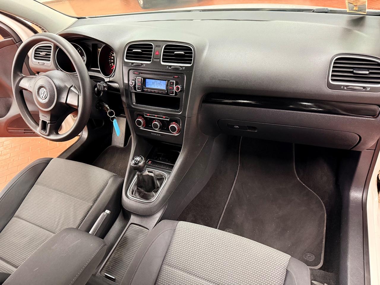 Volkswagen Golf 2.0 TDI 140CV . Highline ok Neopatentati