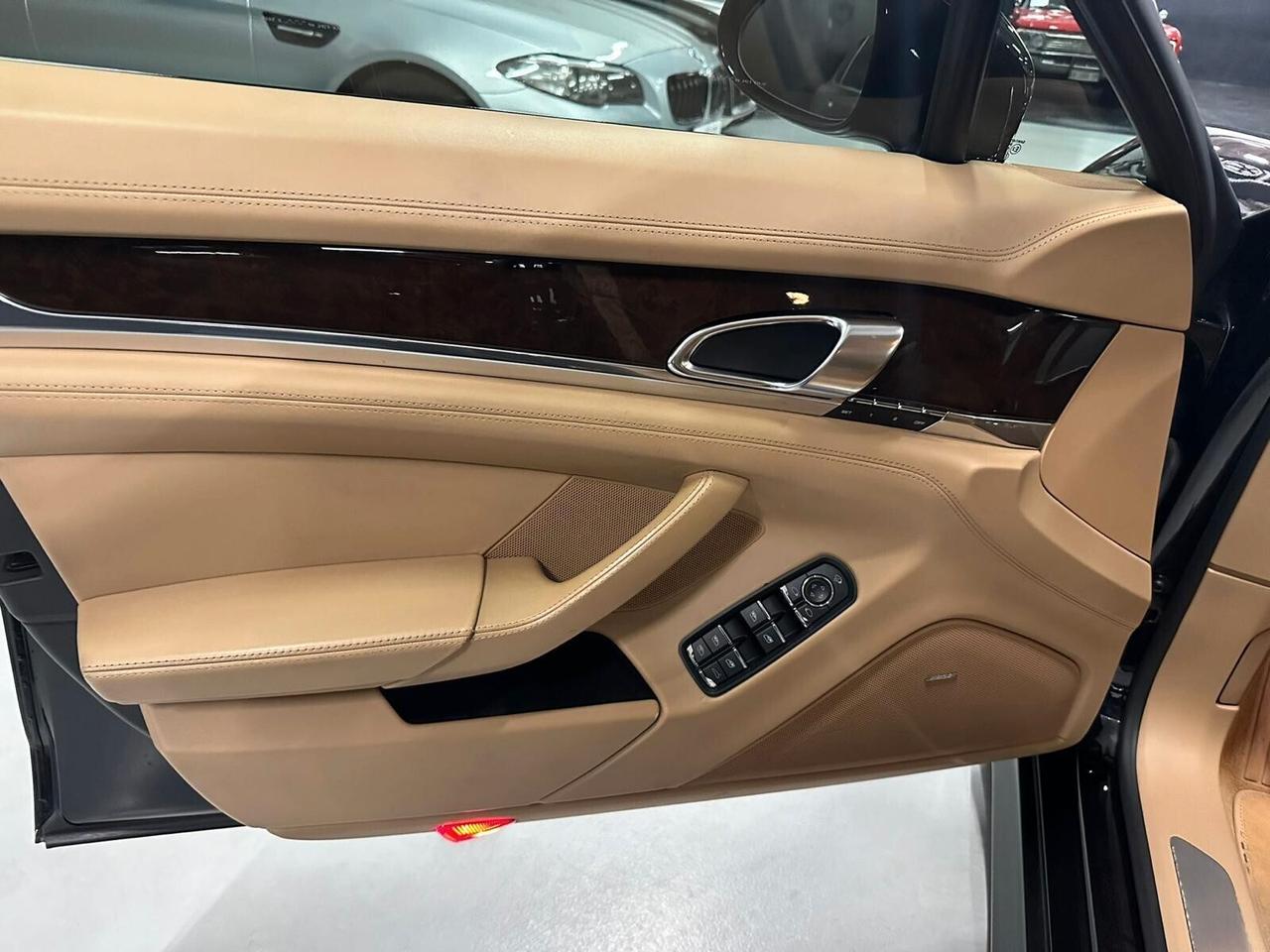 Porsche Panamera 4.8 Turbo full opt