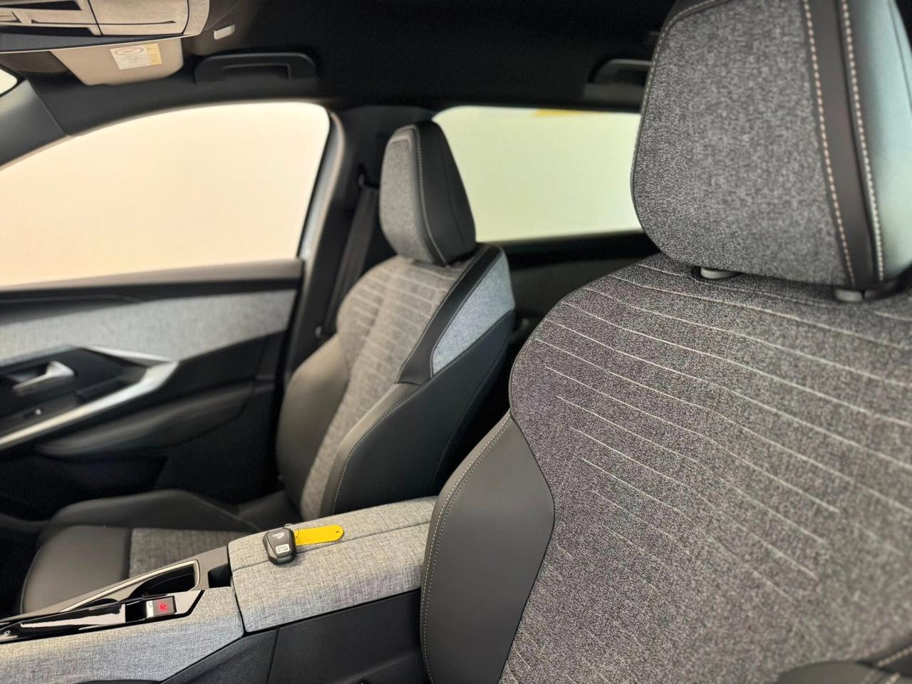 Peugeot 5008 Hybrid 145 e-DCS6 Allure