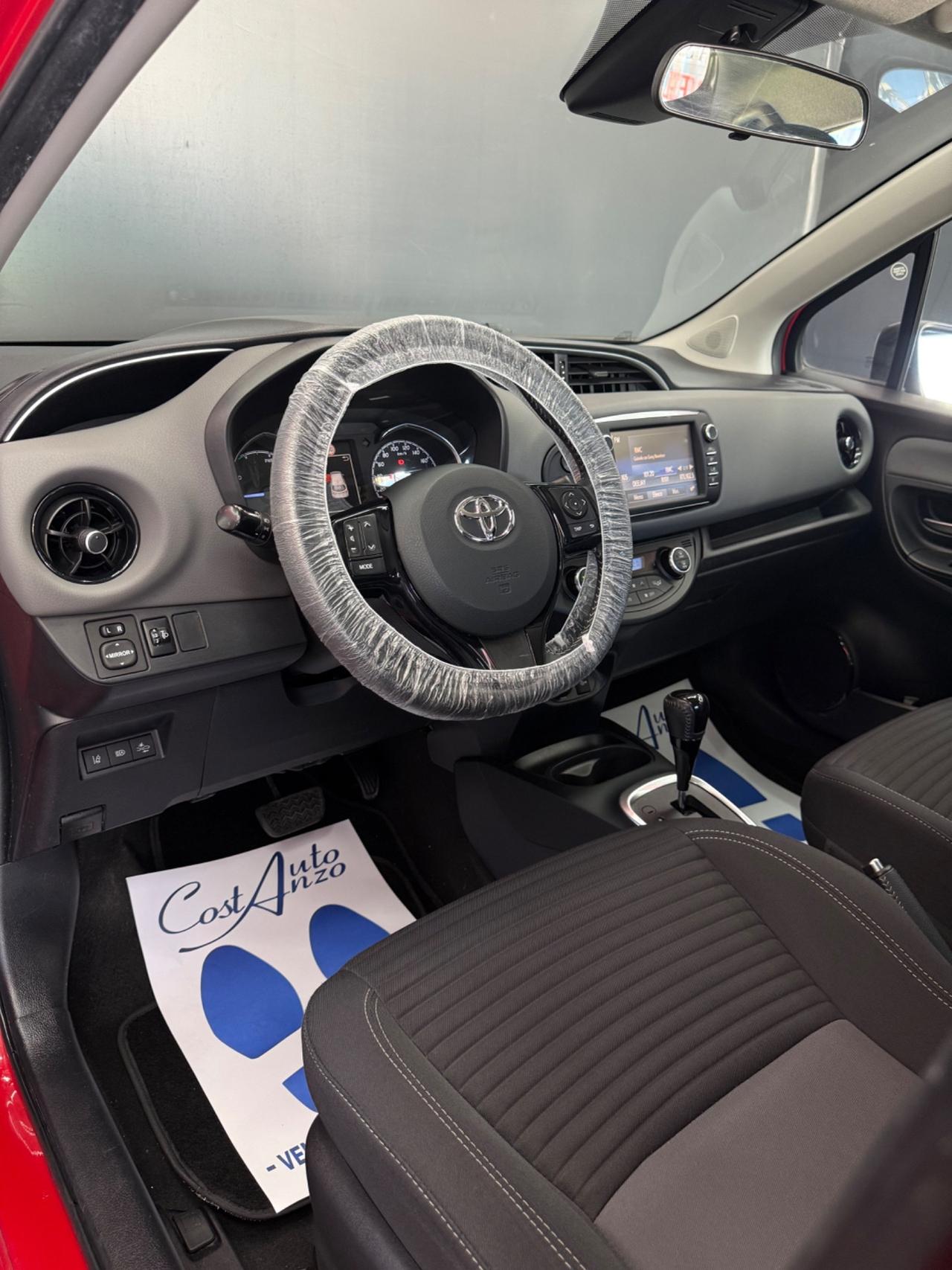 Toyota Yaris 1.5 Hybrid TREND RED EDITION 2018