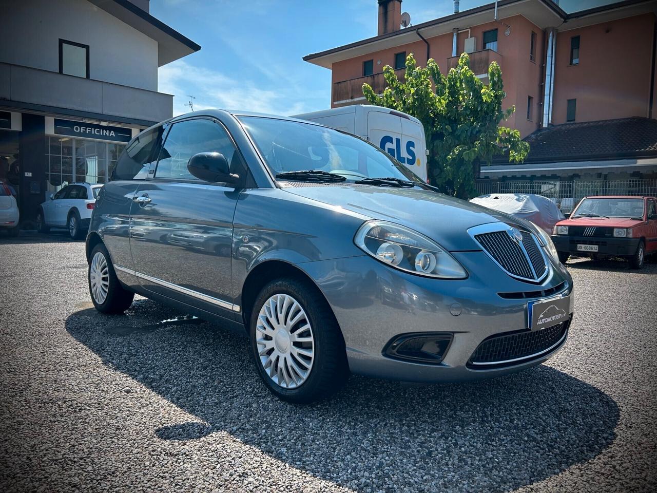 Lancia Ypsilon 1.2 69 CV UNIPROPRIETARIO-NEOPATENTATI