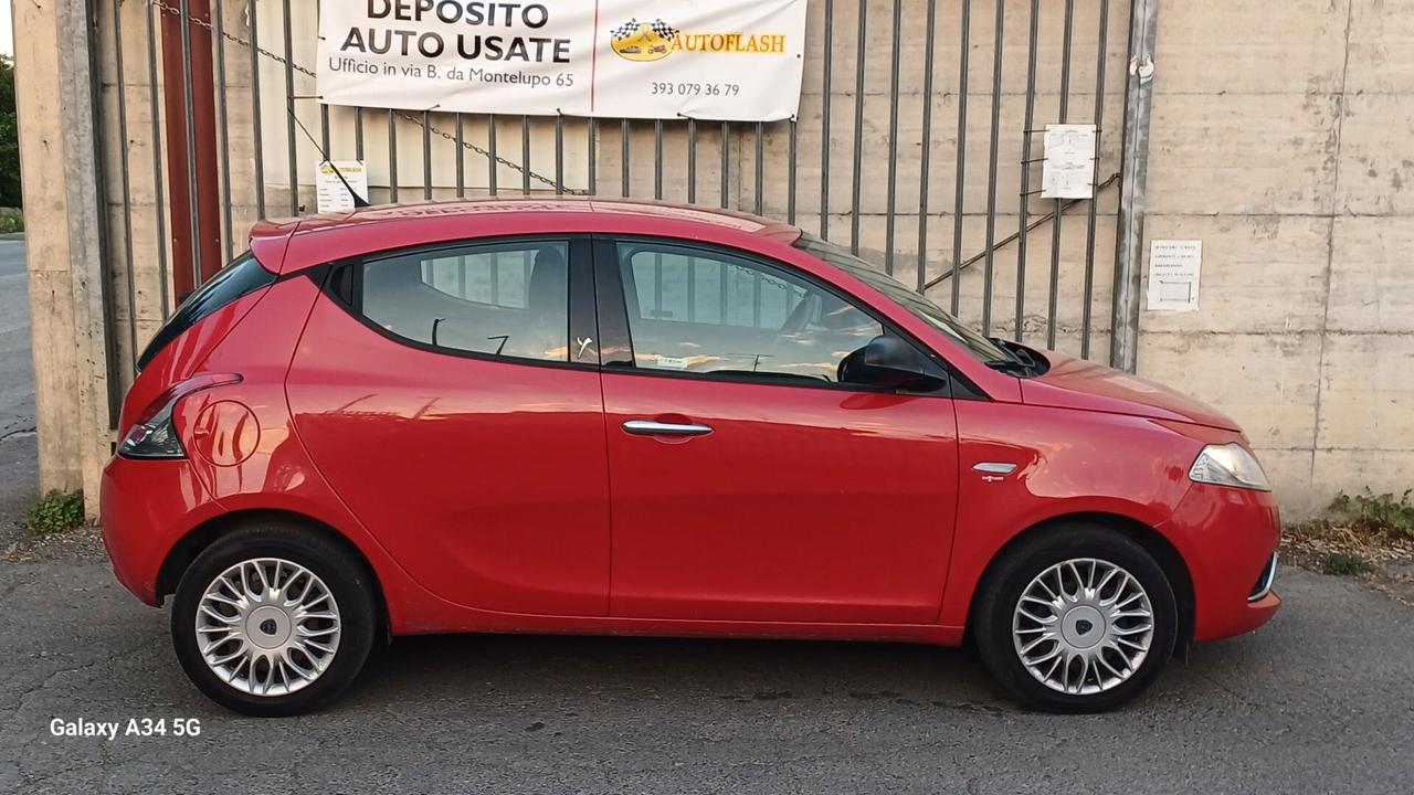 Lancia Ypsilon 1.3 MJT 95 CV 5 porte S&S Gold