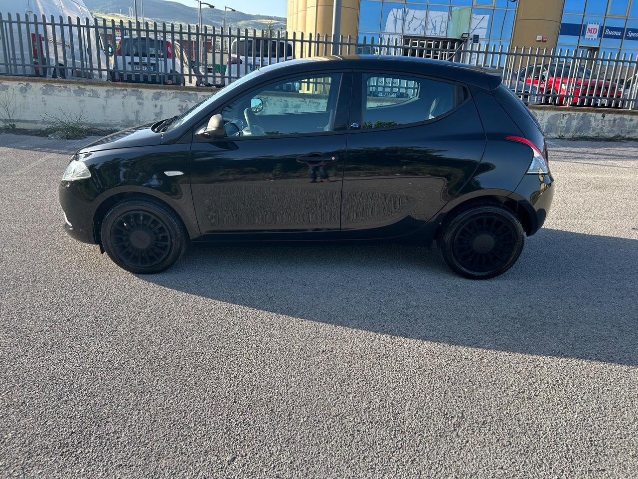 Lancia Ypsilon 1.2 69 CV 5 porte GPL Ecochic Elefantino Blu
