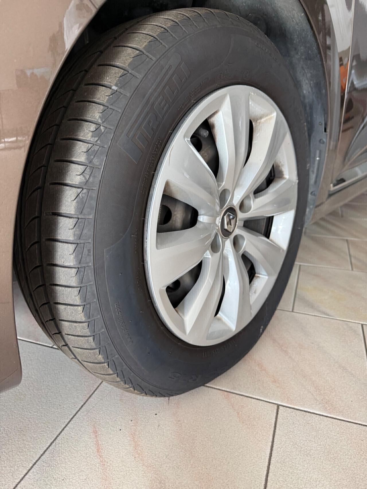 Renault Clio Blue dCi 8V 85 CV Zen