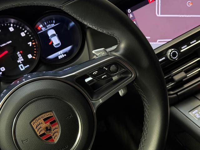 PORSCHE Macan 2.0