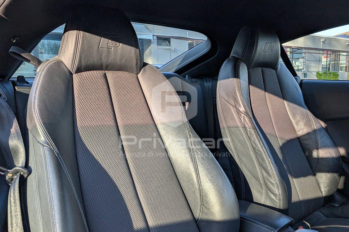 AUDI TT Coupé 2.0 TDI ultra S line