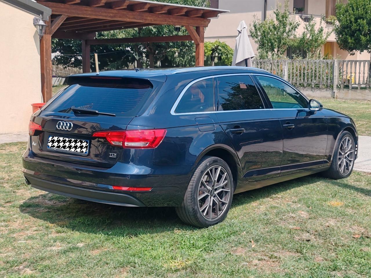 Audi A4 2.0 TDI" 150 cv S tronic Sport 2016
