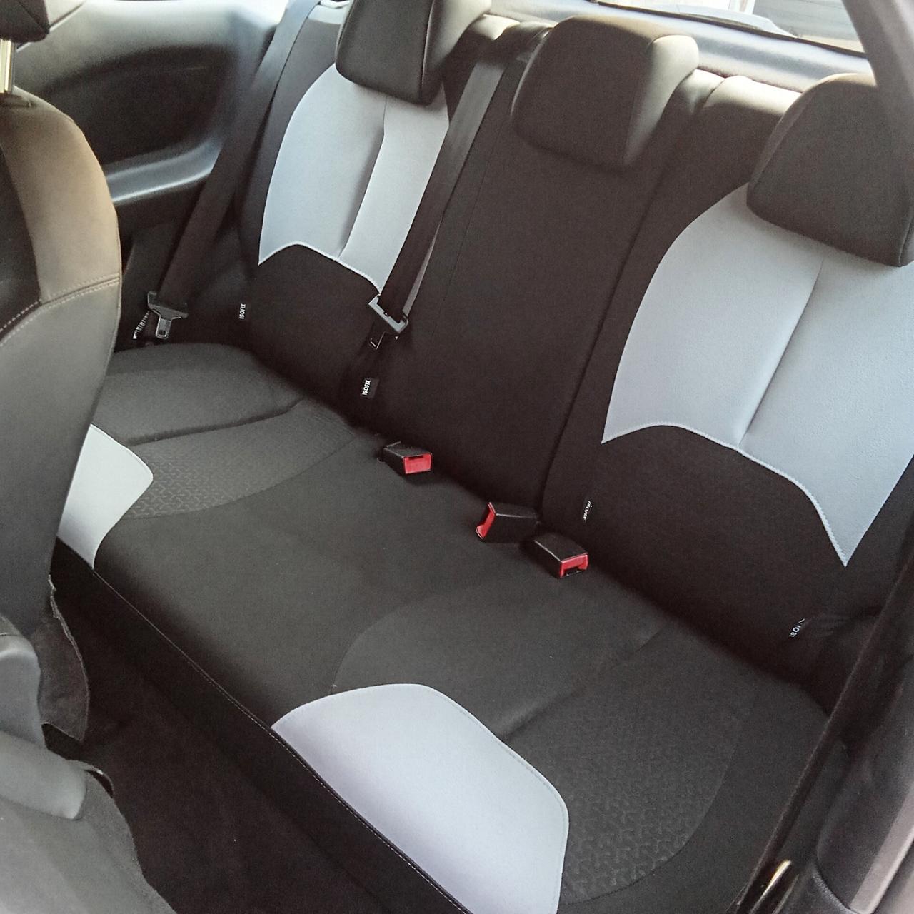 DS3 3 1.4 HDi 70 Just Black 011
