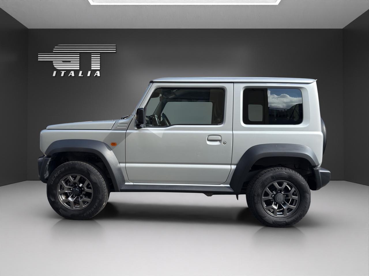 Suzuki Jimny 1.5 5MT Top