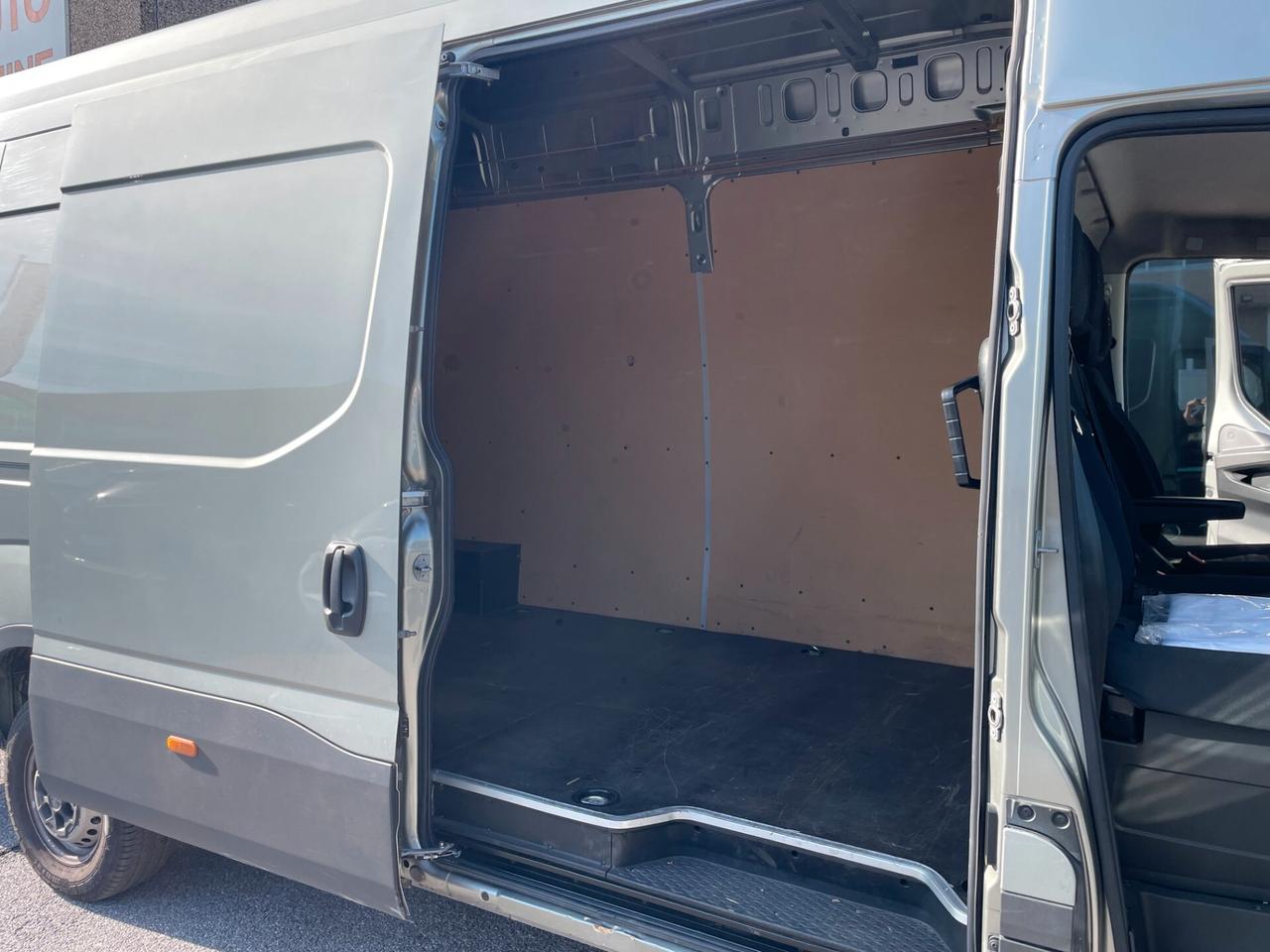 Iveco Daily 35 S18HV 3.0 HPT 175CV PLM-TA