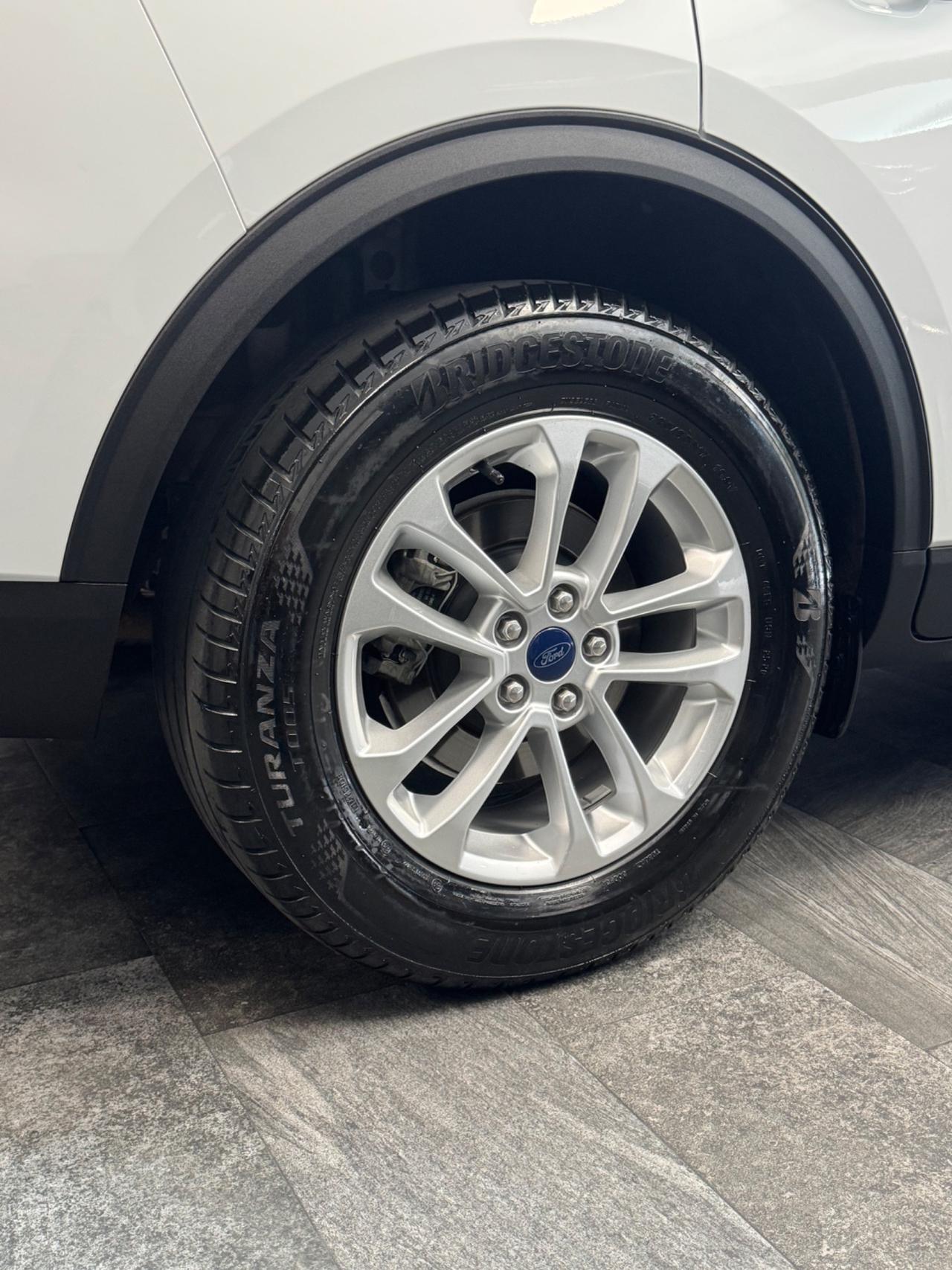 Ford Kuga 1.5 TDCi 120 CV 2WD Titanium