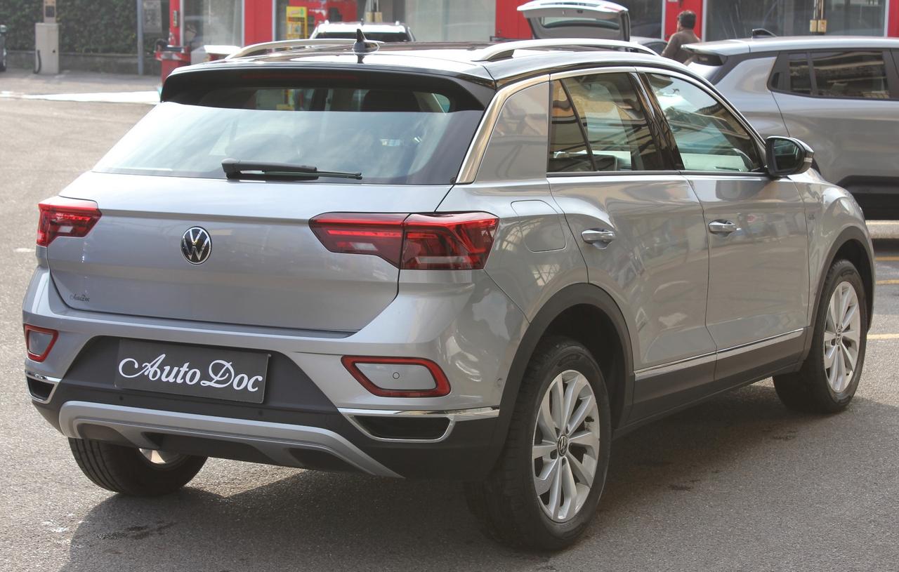 Volkswagen T-Roc 1.0 TSI Style FARI LED PERFORMANCE SENSORI