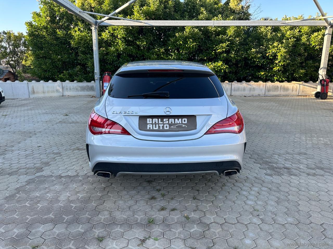 MERCEDES-BENZ CLA 200 d Premium