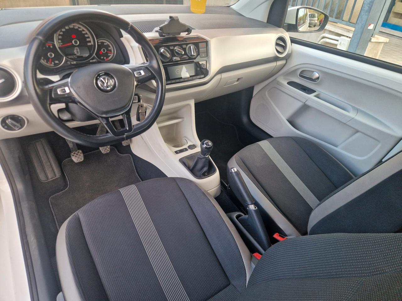 Volkswagen up! 1.0 75cv 5 porte 93 mila km