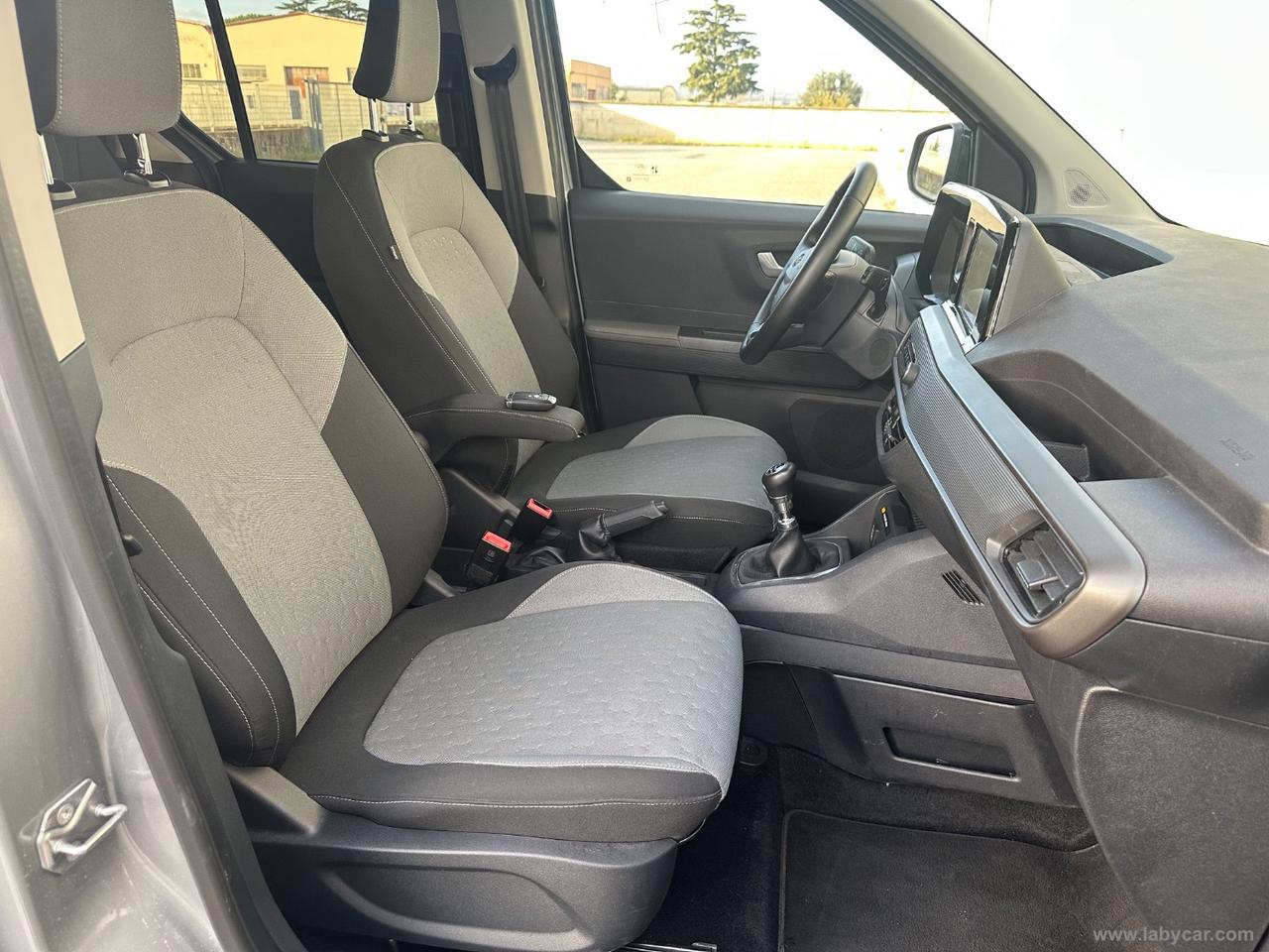 FORD Tourneo Courier 1.0 EcoBoost Titanium