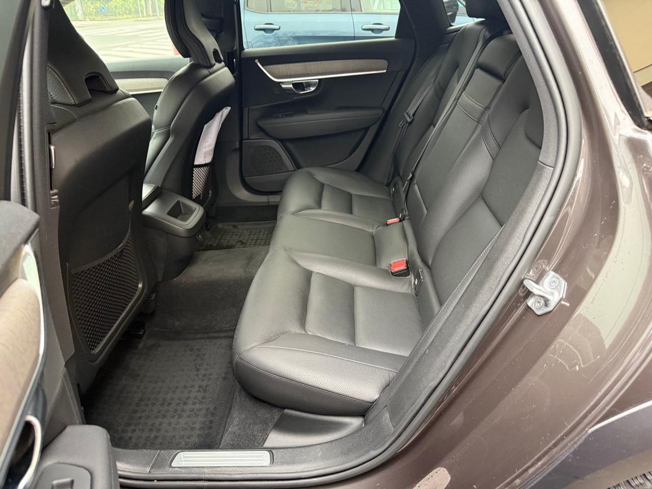 Volvo V90 Business 2.0 #8311