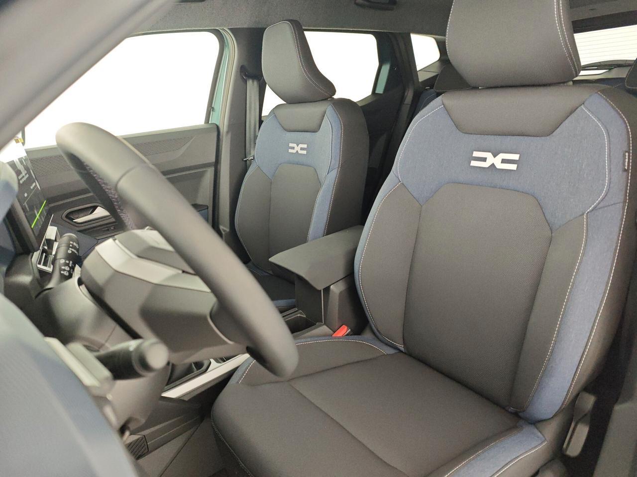 Dacia Duster ECO-G 100 CV Journey disponibile nei colori "VERDE -SANDSTONE -BIANCO"