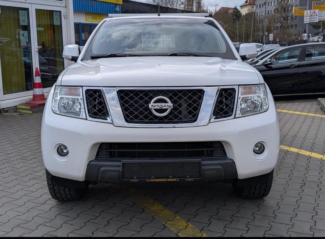 Nissan Navara 2.5 dCi 2 porte King Cab WoRK Restyling