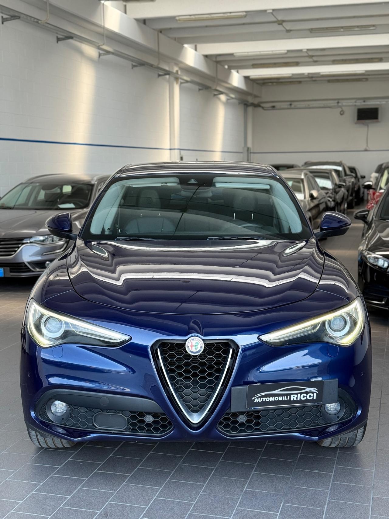 Alfa Romeo Stelvio 2.2 Turbodiesel 210 CV AT8 Q4 Super