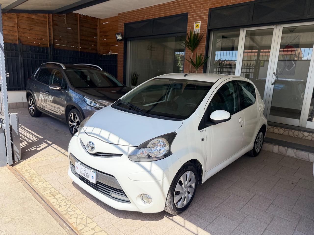 Toyota Aygo 1.0 12V VVT-i 5 porte Lounge Connect