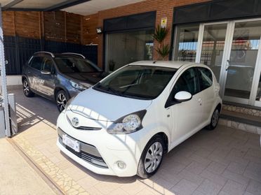 Toyota Aygo 1.0 12V VVT-i 5 porte Lounge Connect